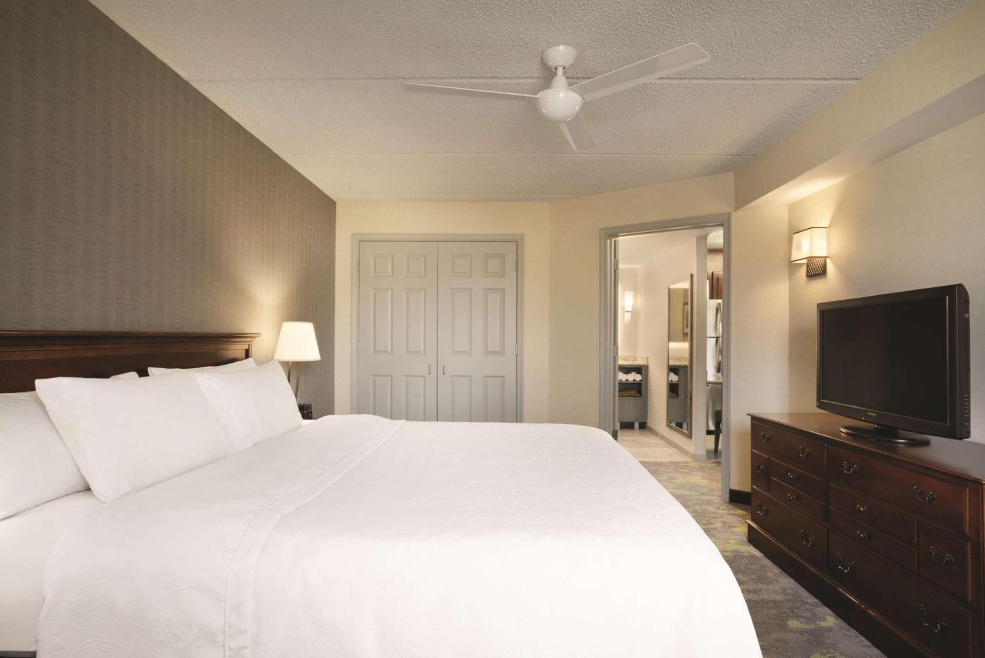 Homewood Suites Вильямсбург Экстерьер фото