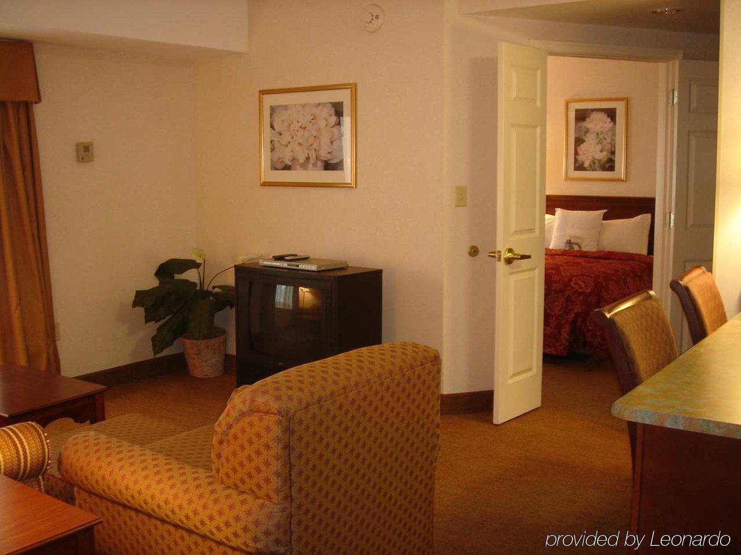 Homewood Suites Вильямсбург Номер фото
